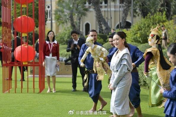 员与外界形